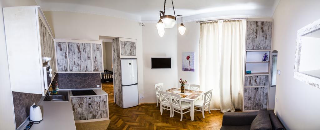 Apartments White House Lviv Szoba fotó